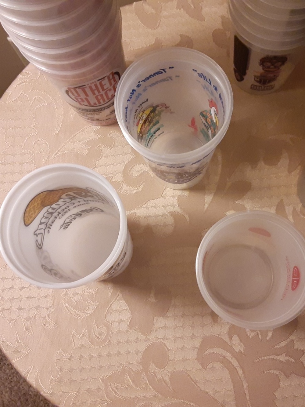 33 To-Go Cups - Picture 3 of 5